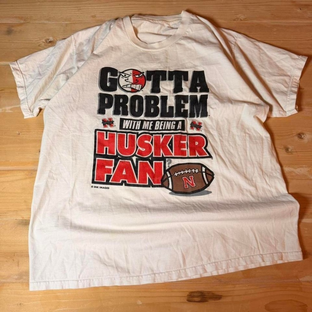 Vintage Nebraska Huskers T-Shirt Mens White Graphic Tee Ink Images NCAA Football
